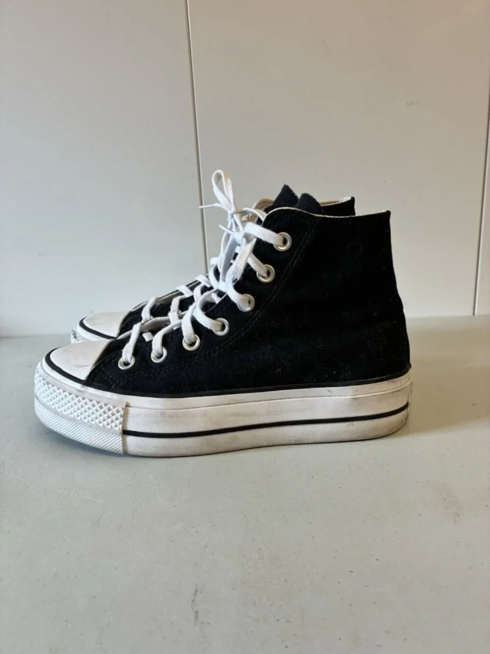 Converse Women's Chuck Taylor All Star Lifts High Top Black Size US 6.5